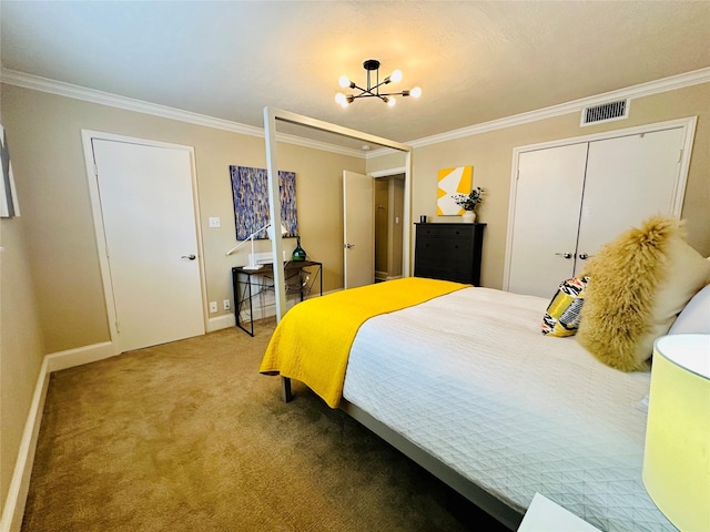 bedroom featuring a chandelier, visible vents, ornamental molding, and carpet floors