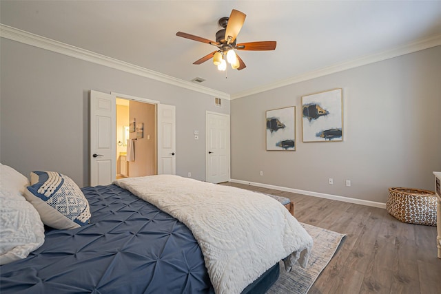 1510 Pecan Trace Ct, Sugar Land, TX 77479 - bedroom featuring ceiling fan, visible vents, baseboards, ornamental molding, and wood finished floors