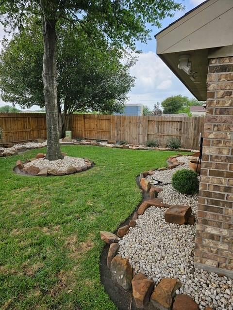 1318 Evermore Manor Ln, Houston, TX 77073 - view of yard