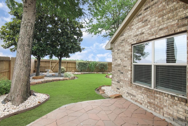 1318 Evermore Manor Ln, Houston, TX 77073 - view of yard featuring a patio area