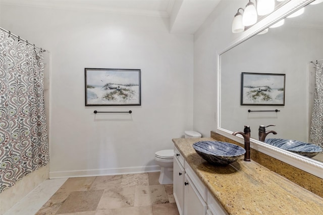 2215 Pecan Lake Dr, Richmond, TX 77406 - full bathroom with vanity, ornamental molding, toilet, a shower with shower curtain, and baseboards