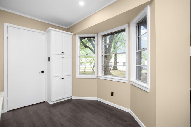 106 Rosewood Dr, Crockett, TX 75835 - empty room with recessed lighting, dark wood finished floors, and baseboards