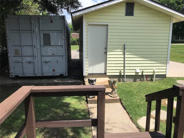 104 Bayside St, Livingston, TX 77351 - exterior space with an outdoor structure