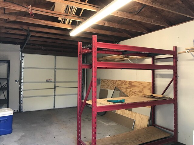 104 Bayside St, Livingston, TX 77351 - view of garage