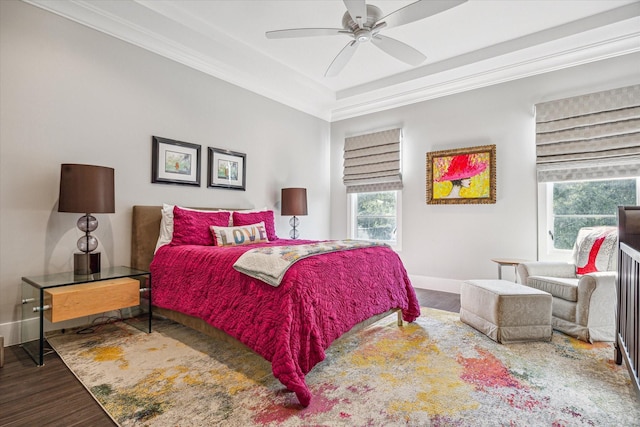 3851 Chevy Chase Dr, Houston, TX 77019 - bedroom featuring crown molding, a ceiling fan, wood finished floors, and baseboards