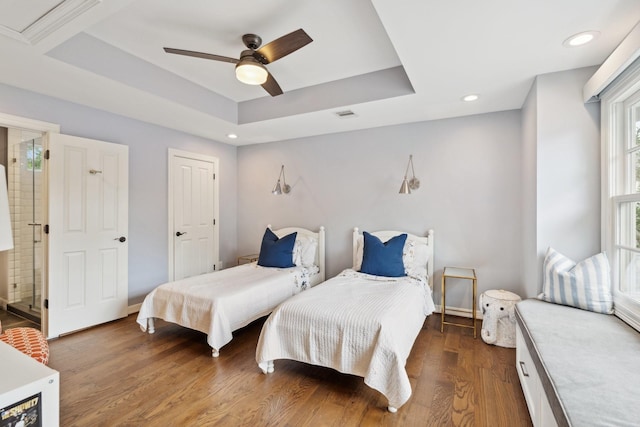 bedroom featuring a ceiling fan, recessed lighting, wood finished floors, and visible vents