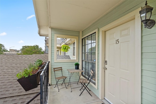 entrance to property with covered porch