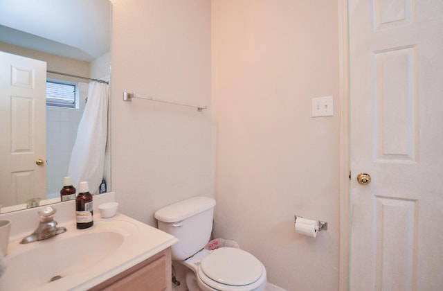 7011 Westover Ridge Dr, Houston, TX 77072 - bathroom featuring toilet, vanity, and a shower with shower curtain