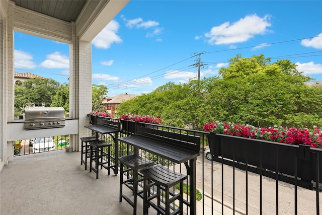 balcony with a grill
