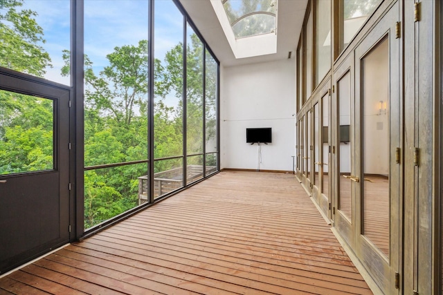 5756 Indian Cir, Houston, TX 77057 - unfurnished sunroom with a skylight