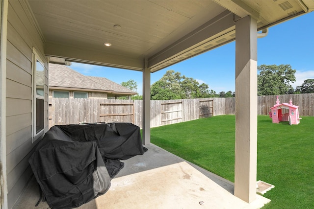 2379 Woodland Prairie Ln, Conroe, TX 77384 - view of patio / terrace featuring a fenced backyard