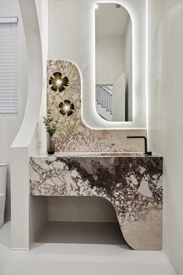details with toilet