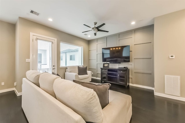 1812 Bingham St, Houston, TX 77007 - living room with visible vents, baseboards, recessed lighting, dark wood-type flooring, and a ceiling fan