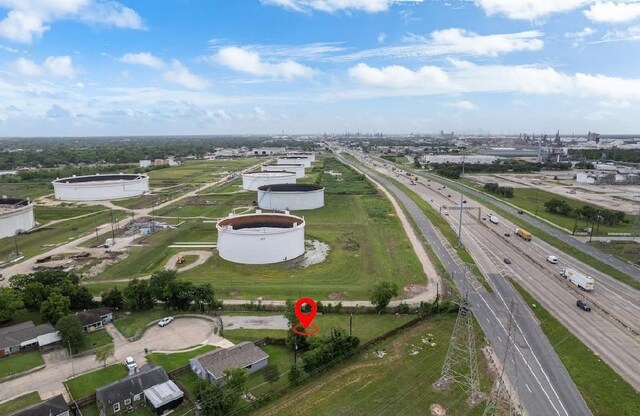 101 Alastair Dr, Pasadena, TX 77506