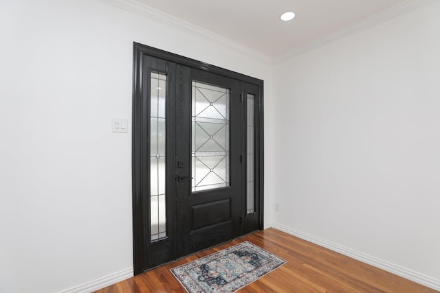 5714 Nina Lee Ln, Houston, TX 77092 - entryway featuring baseboards, wood finished floors, crown molding, and recessed lighting