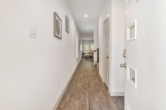 12823 Tokenhouse Ln, Houston, TX 77047 - hall featuring wood finished floors, recessed lighting, and baseboards