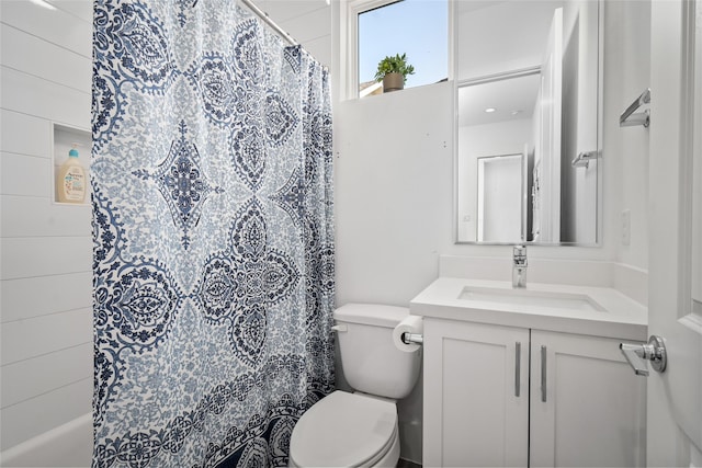 1023 Roberts St, Houston, TX 77003 - full bathroom with vanity, toilet, and shower / bath combo with shower curtain