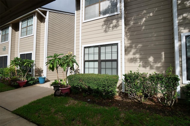 view of home's exterior