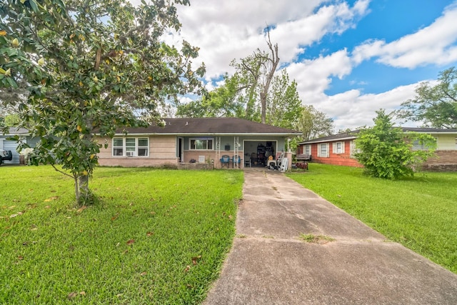 116 Chestnut St, Lake Jackson, TX 77566 - single story home featuring driveway, a front lawn, and a garage