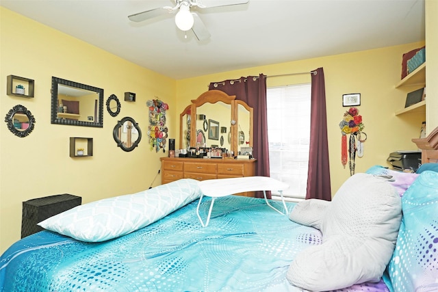 bedroom with a ceiling fan