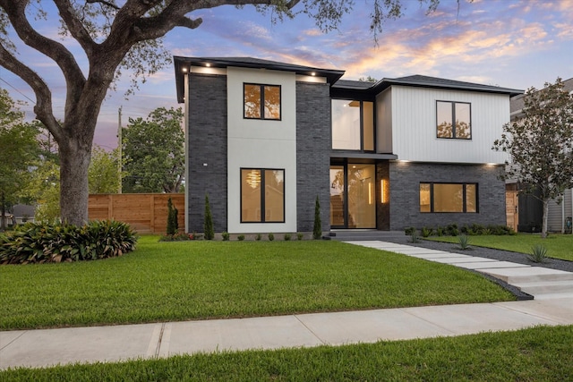 1550 Gardenia Dr, Houston, TX 77018 - contemporary house with brick siding