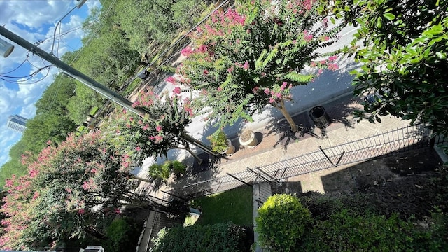 1718 Elgin St, Houston, TX 77004 - aerial view of property and surrounding area