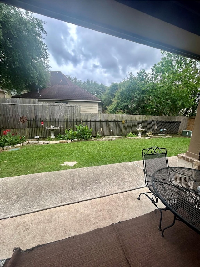 2731 Sea Ledge Dr, Seabrook, TX 77586 - view of patio / terrace