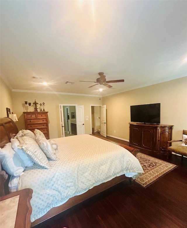 2731 Sea Ledge Dr, Seabrook, TX 77586 - bedroom featuring wood finished floors, ornamental molding, a ceiling fan, and baseboards