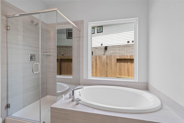 1904 Golden Spruce Ln, Conroe, TX 77301 - full bath with a garden tub and a stall shower