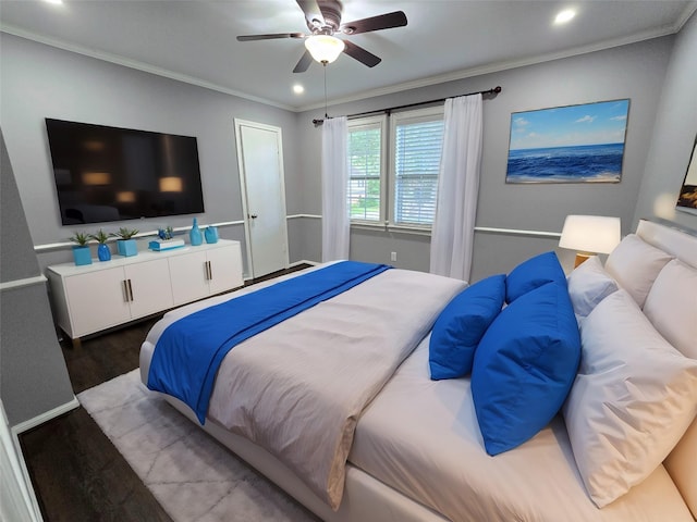 bedroom with crown molding, a ceiling fan, recessed lighting, and wood finished floors