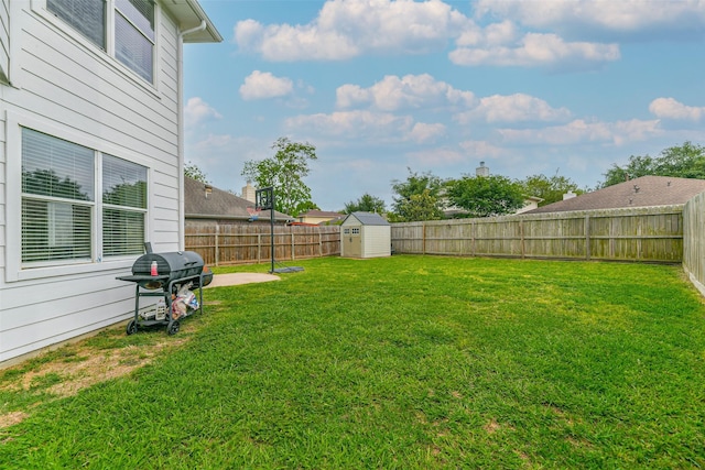 9322 Colt Canyon Ln, Houston, TX 77089 - fenced backyard with a storage unit and a patio