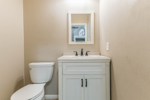 9322 Colt Canyon Ln, Houston, TX 77089 - half bathroom featuring toilet and vanity