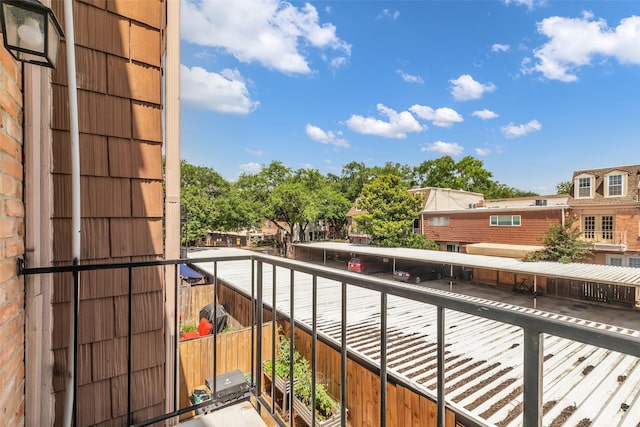 386 N Post Oak Ln, Houston, TX 77024 - view of balcony