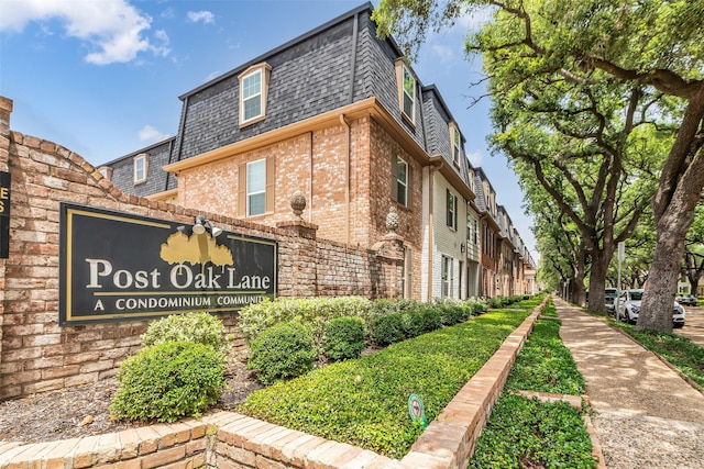 386 N Post Oak Ln, Houston, TX 77024 - view of community / neighborhood sign