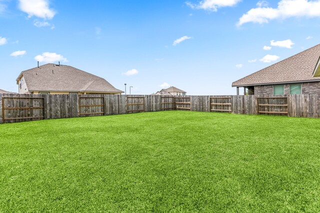 2811 Gran Castillo Dr, Texas City, TX 77568 - view of fenced backyard