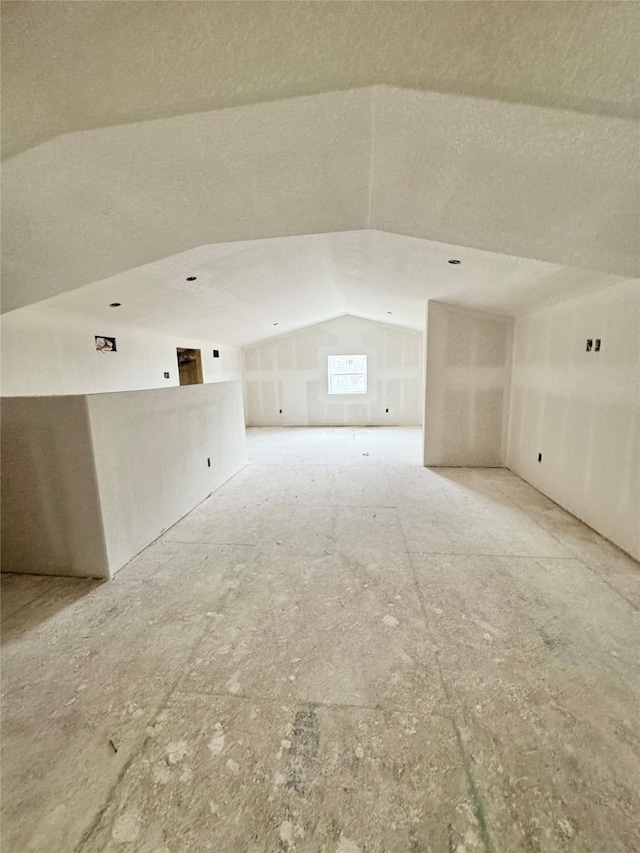 119 N 8th St, Beasley, TX 77417 - bonus room featuring lofted ceiling