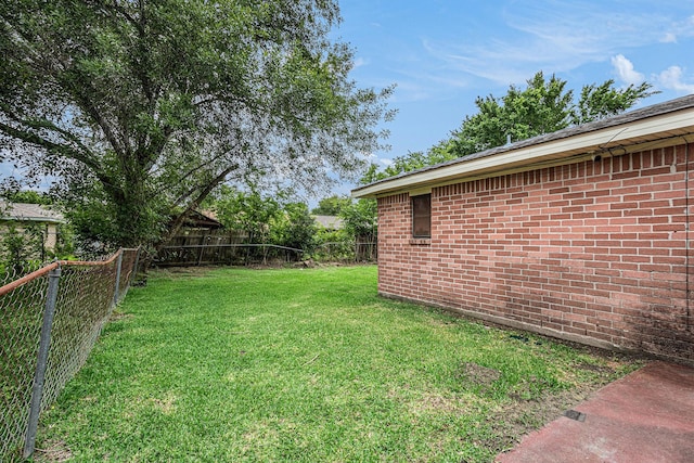 12719 Panay Dr, Houston, TX 77048 - view of yard featuring fence