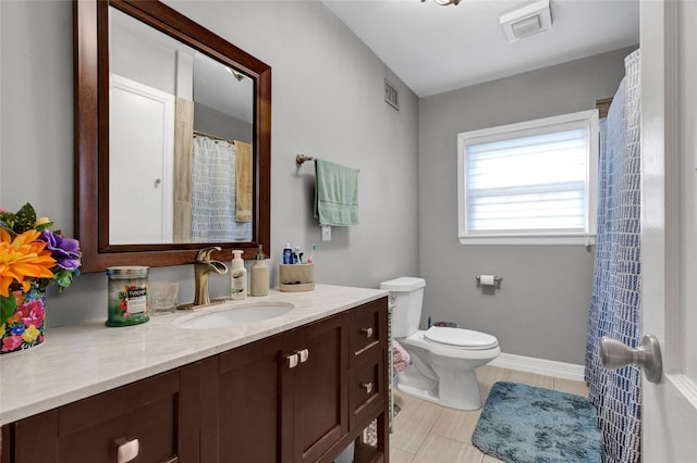 full bath featuring visible vents, baseboards, toilet, and vanity