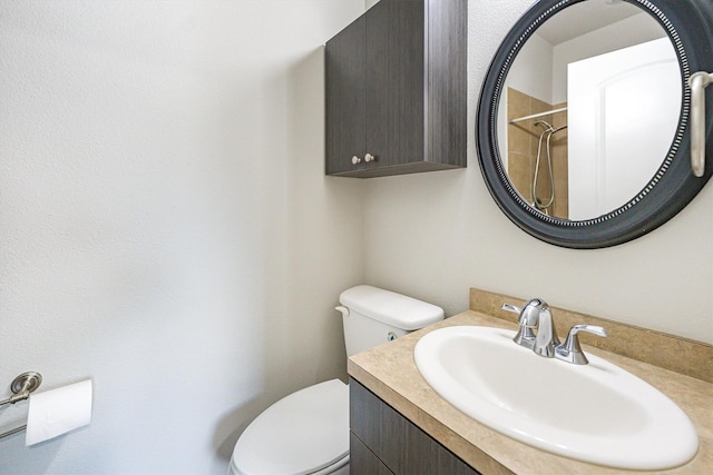 33519 Hillside Dr, Pinehurst, TX 77362 - bathroom with toilet, vanity, and a shower