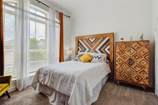 bedroom with carpet flooring