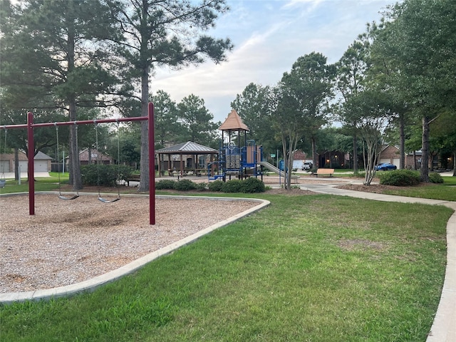5018 Tramonte Trl, Katy, TX 77494 - community jungle gym with a lawn