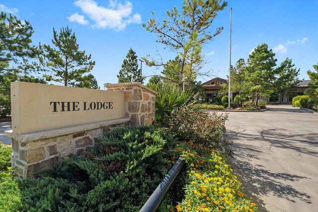 364 Connemara Dr, The Woodlands, TX 77382 - photo 41