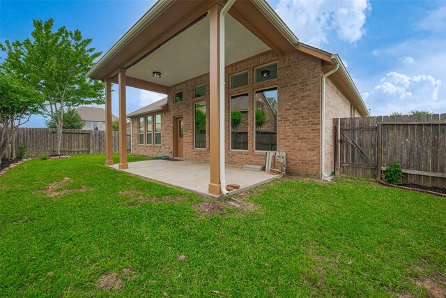 8135 W Pine Creek Bnd, Cypress, TX 77433 - view of patio / terrace