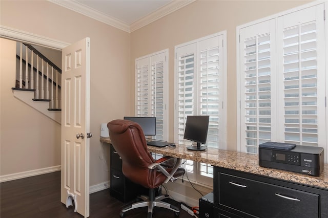 office with baseboards, ornamental molding, and dark wood-style flooring