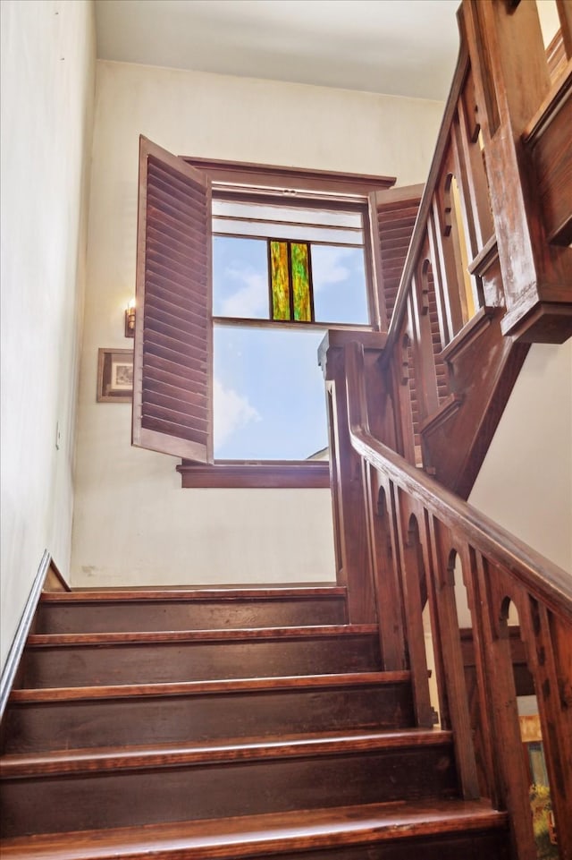 2614 Stanford St, Houston, TX 77006 - view of stairs