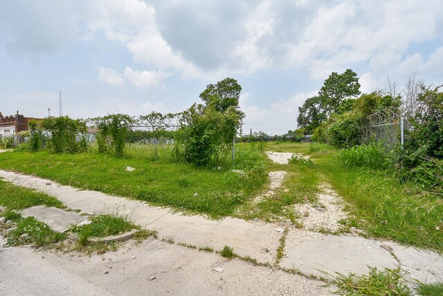 3579 Jensen Dr, Houston, TX 77026