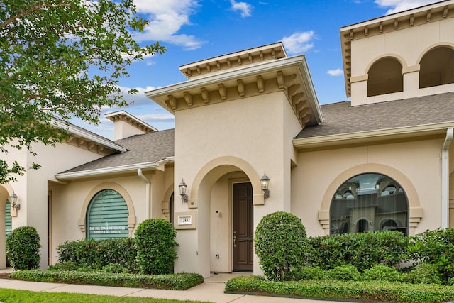 12832 Willow Centre Dr, Houston, TX 77066 - view of front of home with a shingled roof and stucco siding