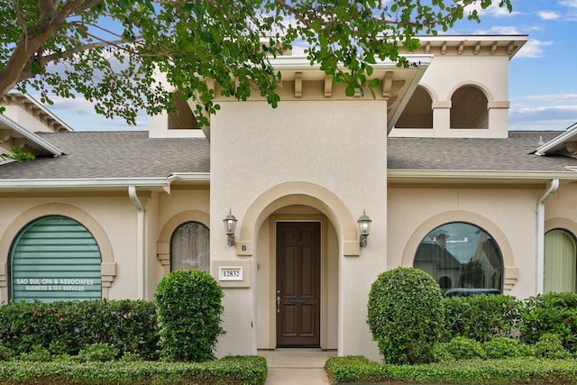 12832 Willow Centre Dr, Houston, TX 77066 - view of front of house featuring roof with shingles and stucco siding