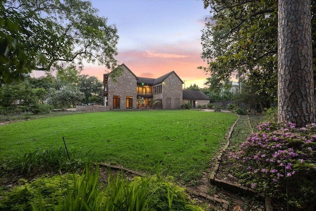 5040 Fieldwood Dr, Houston, TX 77056 - view of yard