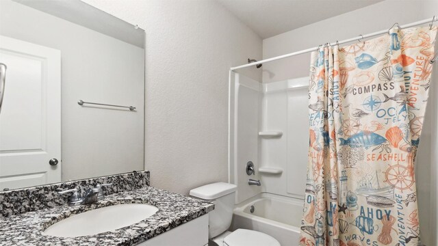 15515 Taylorcrest Dr, Conroe, TX 77306 - full bath with vanity, shower / tub combo with curtain, and toilet